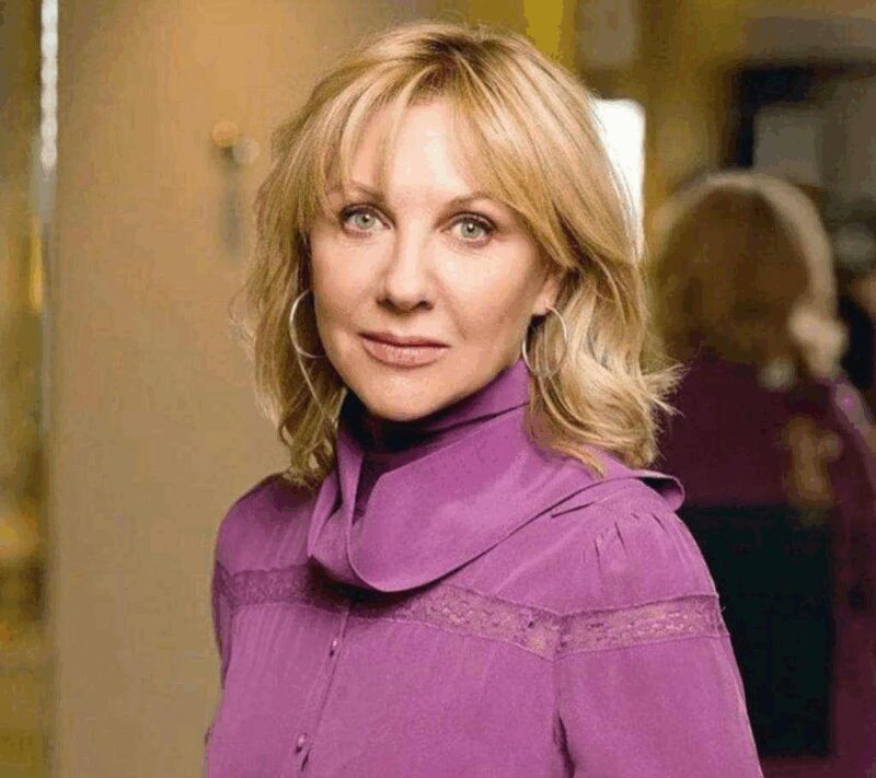 «Изба XIX века, но с комфортом XXI»: как Елена Яковлева 4 года строила свой необычный дом под Москвой