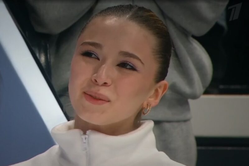 Камила Валиева на тренировке.