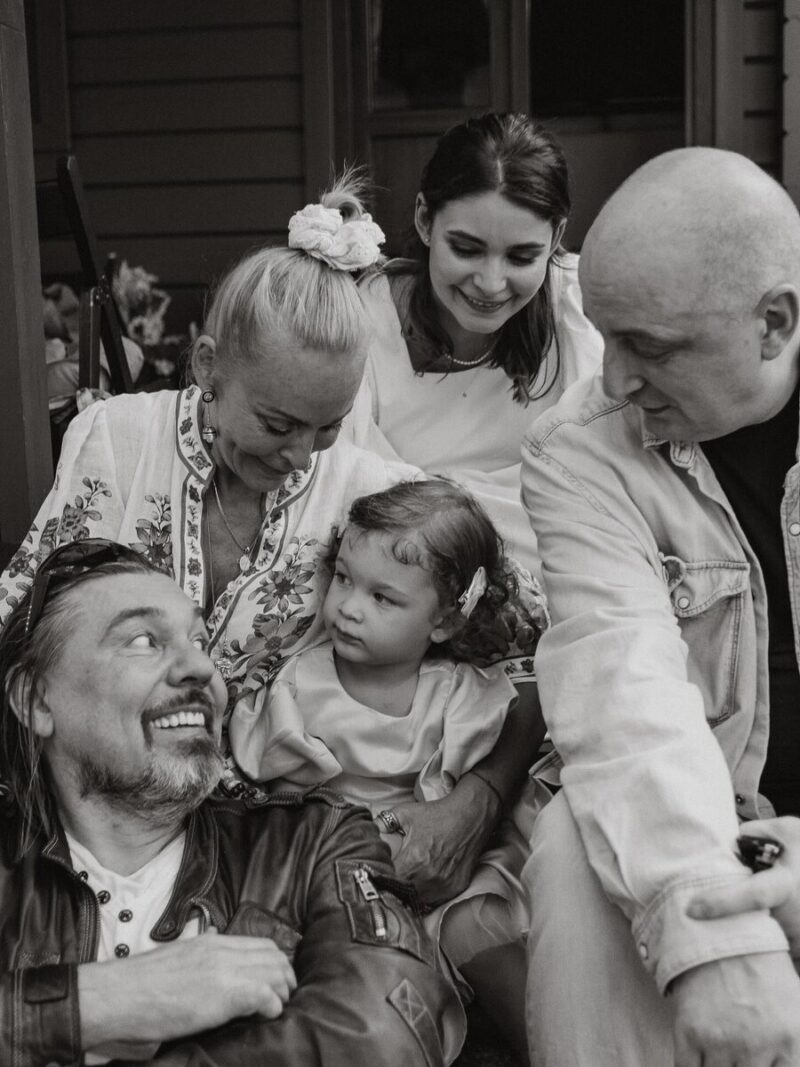 «Он не семейный»: как дочь знаменитых Козакова и Яковлевой пережила развод родителей в 4 месяца и нашла счастье в 30 лет