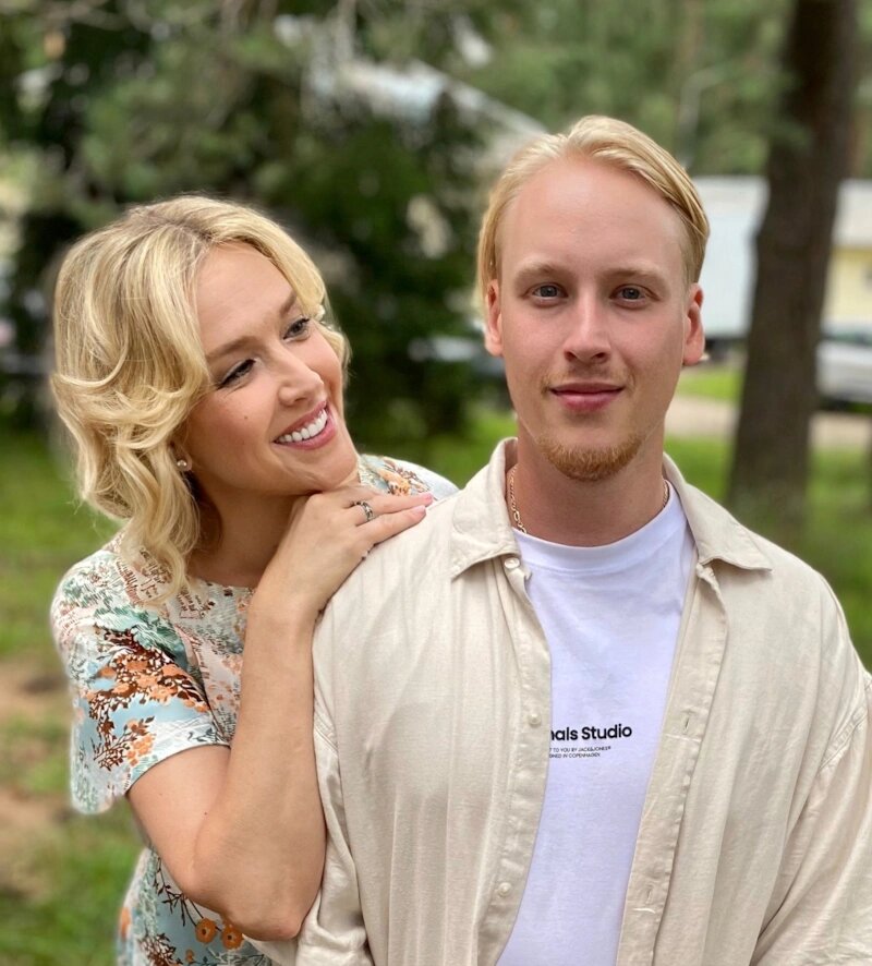 Марина Харатьян с сыном Иваном, который пошел по стопам отца