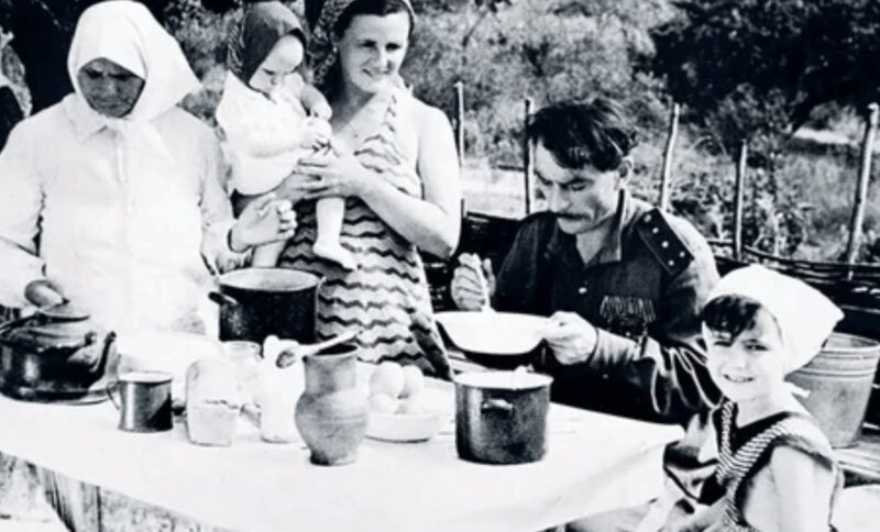 Семья Глебовых на съёмках легендарного фильма «Тихий Дон».