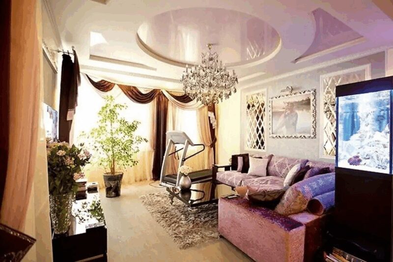 Трагедия рыбки Маруси и винный шкаф у беговой дорожки: что скрывает Анна Семёнович в своей московской квартире