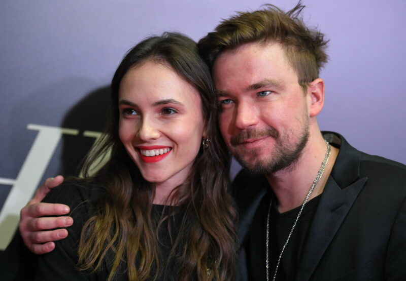 Стася Милославская открыто говорила, что хочет замуж за Петрова.