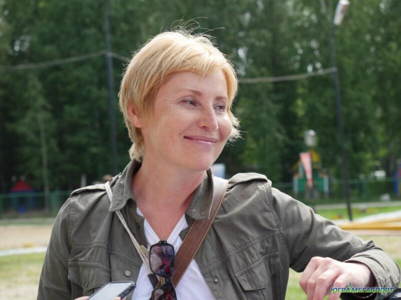 Жанна Агалакова в Париже: попытка обрести свободу от телевизионных рамок.