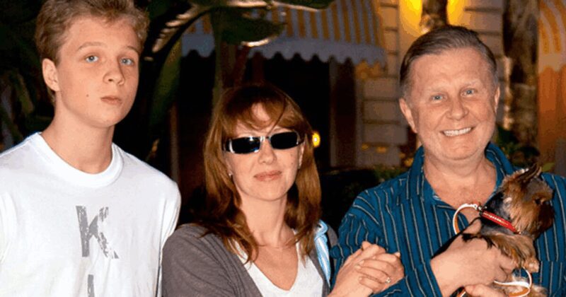 Денис Шальных с первыми татуировками, ищущий свой путь.