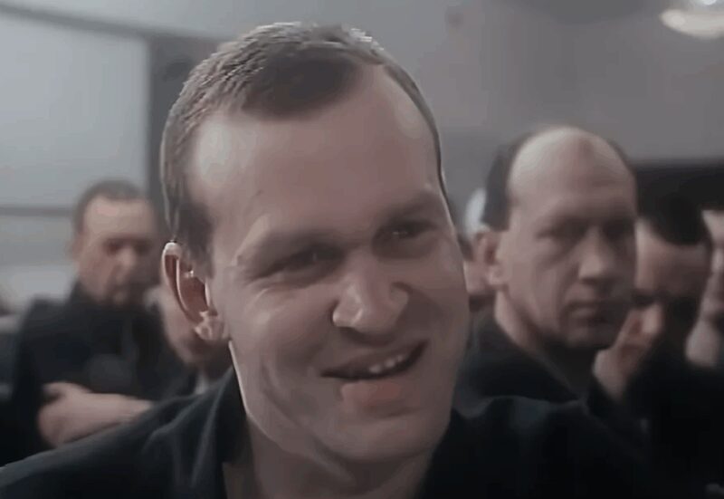 Кадр из фильма «Беспредел» с Александром Боровиковым, первым мужем актрисы.