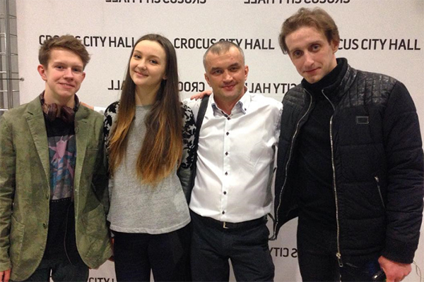 Олег Митяев поддерживает связь со всеми детьми