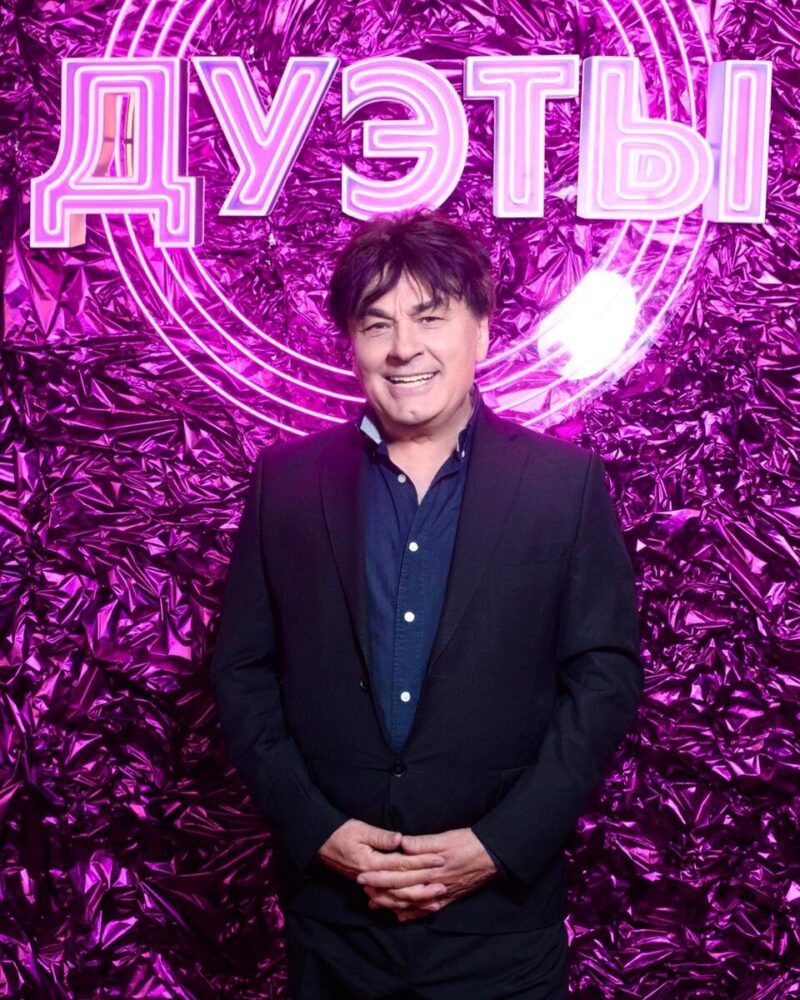 «Я люблю тебя до слез»: как 75-летний Александр Серов, мечта миллионов, остался совсем один в огромном доме