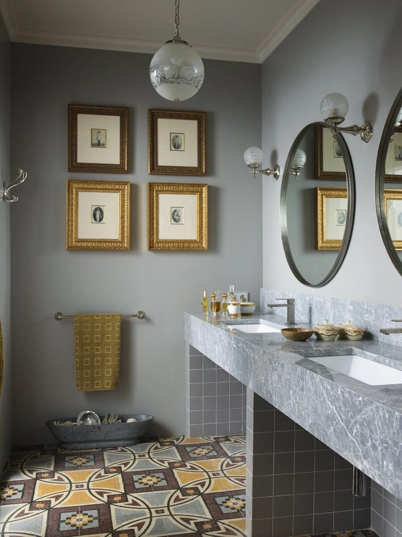 Яркие узоры тканей икат как финальный штрих. Фото: Аптон Саймон.