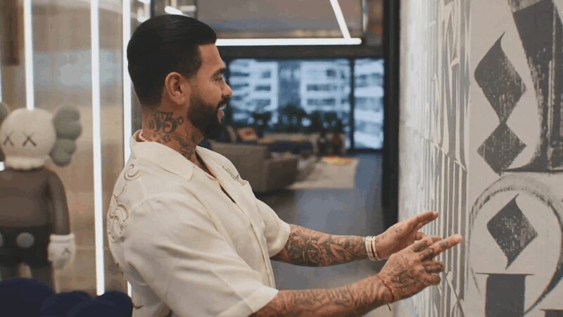 «Каждый уголок со смыслом»: как 40-летний Тимати 2,5 года строил свой 650-метровый «музей» в центре Москвы