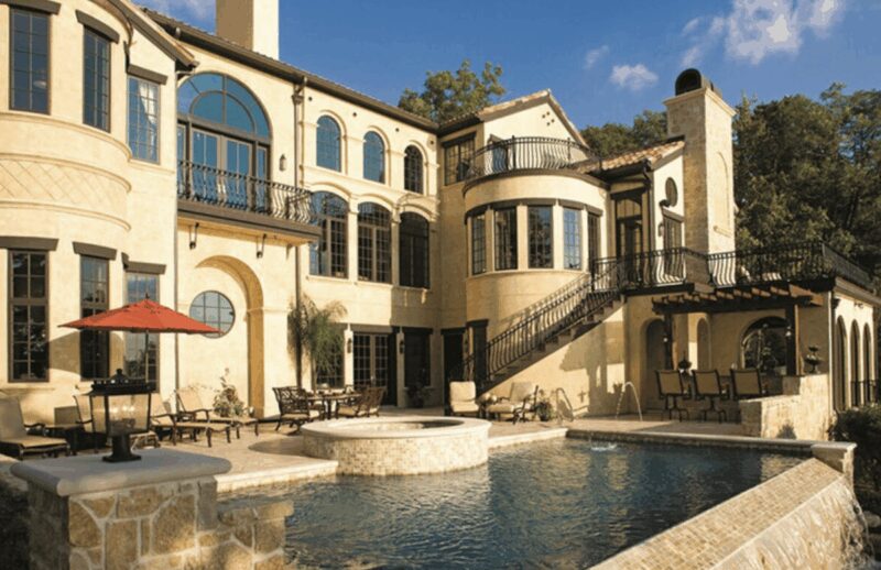 «Сказочный замок»: как выглядит особняк Алсу за 15 лет брака с Яном Абрамовым