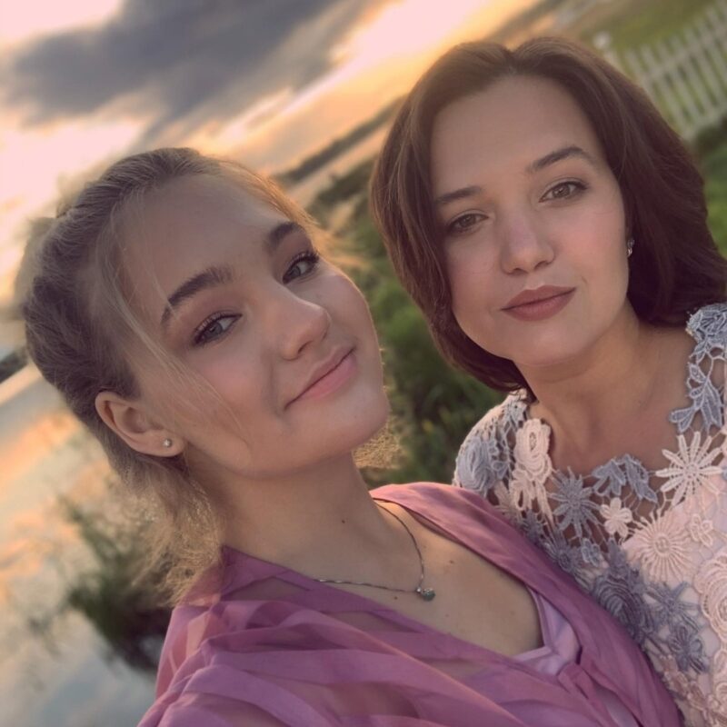 На театральной сцене Алексей Фатеев служит почти два десятка лет.