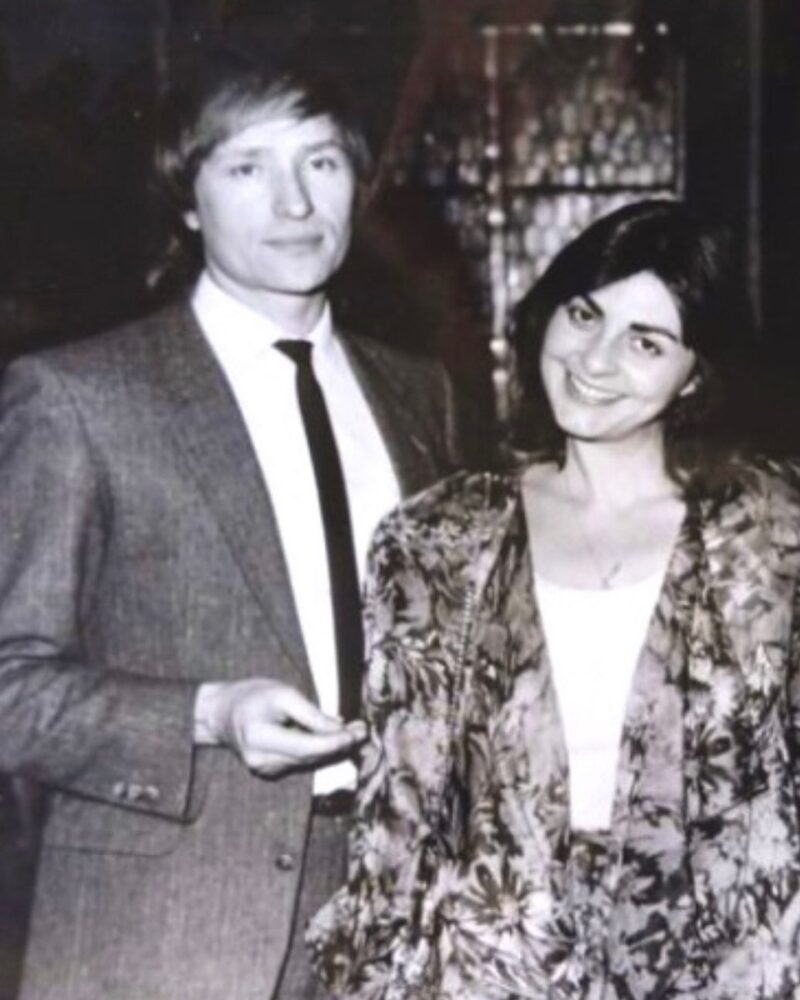 «Я не ищу нового счастья»: как живут сегодня вдова и дочери Владимира Мигули, спустя почти 30 лет после его ухода