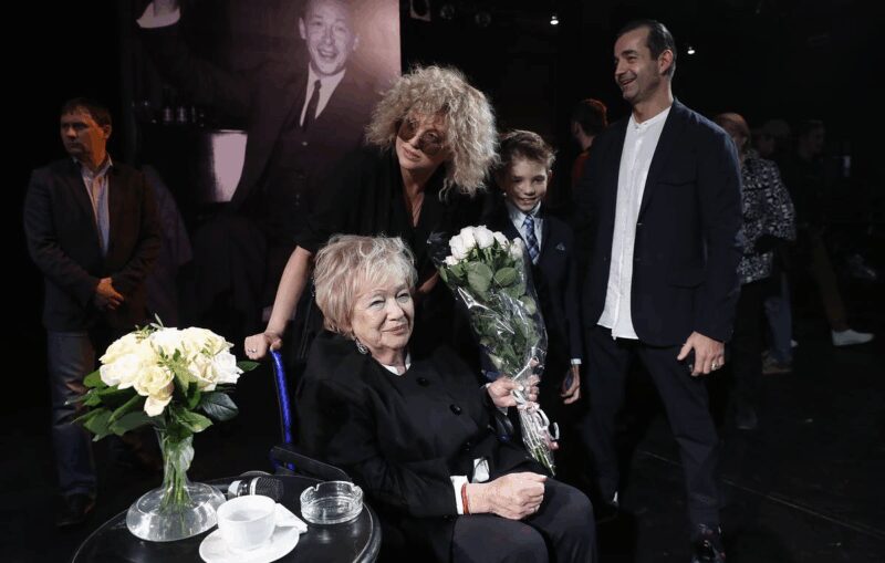 Ольга Дроздова, Галина Волчек и Дмитрий Певцов — трио, связанное крепкой дружбой и творчеством.