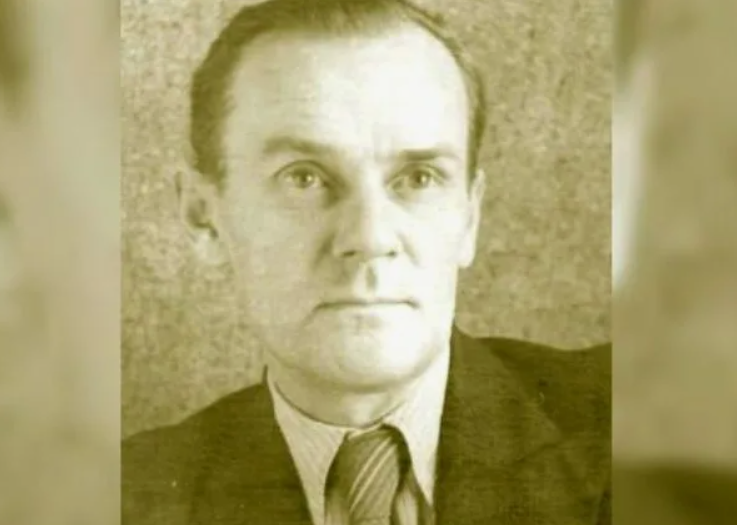 Гавриил Абдулов — отец Александра Абдулова, заслуженный артист РСФСР и Узбекской ССР.