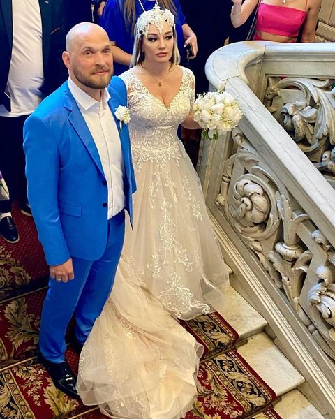 Свадьба Валерия Руднева и Татьяны Булановой: счастливый момент для артистки.