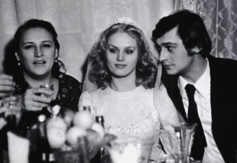 По версии Натальи Егоровой, Варлей настояла на регистрации брака, узнав о беременности