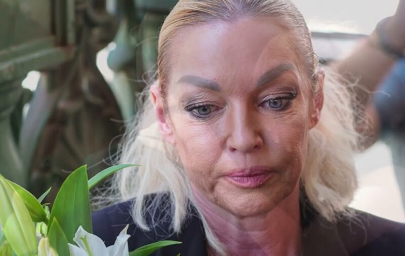 «Я давно вписала свое имя в историю»: как 48-летняя Волочкова из петербургской аристократки превратилась в звезду скандалов