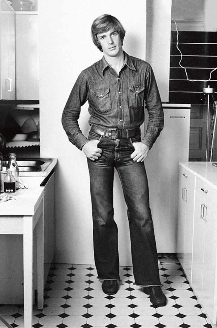 Молодой Александр Абдулов