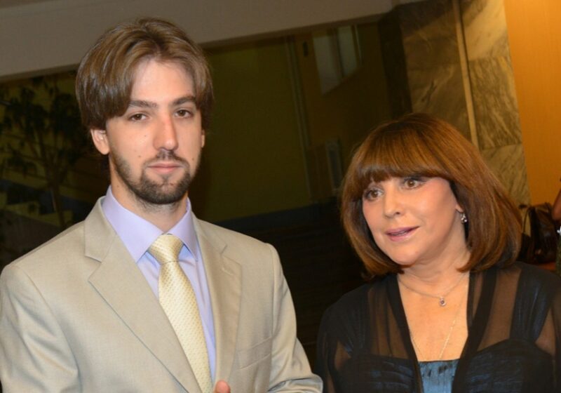 Инна Чурикова с сыном Иваном.