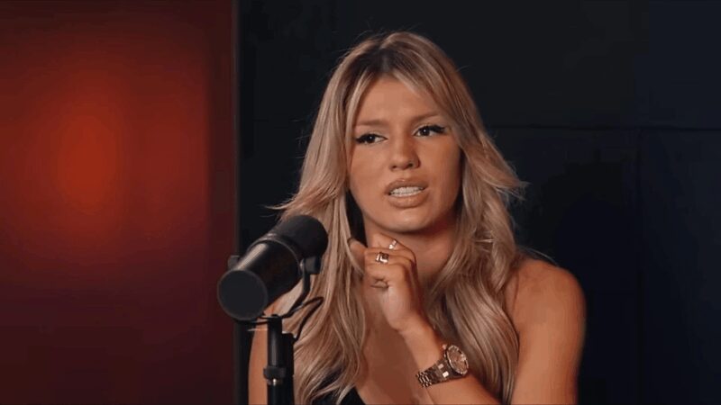 Люся Чеботина в музыкальном проекте Стаса Ярушина.