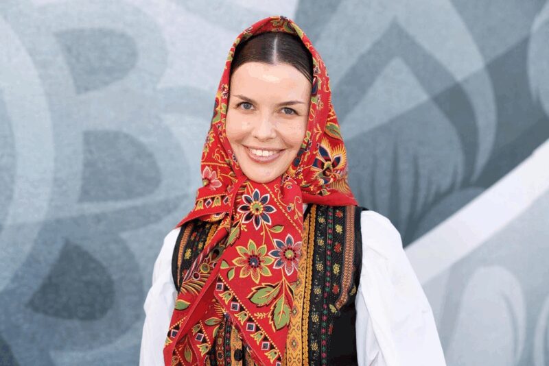 «Это кричалки!»: 70-летний Юрий Лоза обрушился с критикой на молодую певицу, но причина оказалась куда прозаичнее