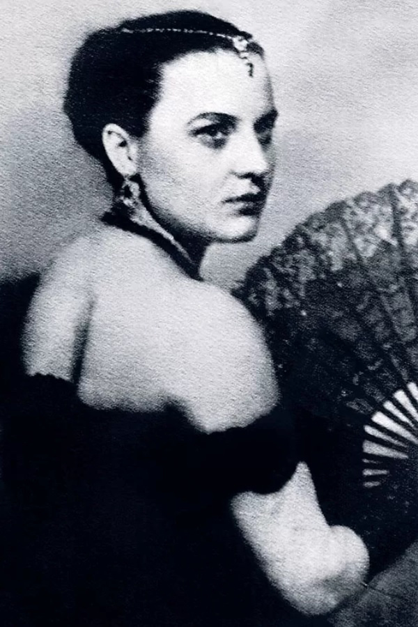 Алла Ванновская — звезда ереванской сцены, покорившая сердце молодого актера.