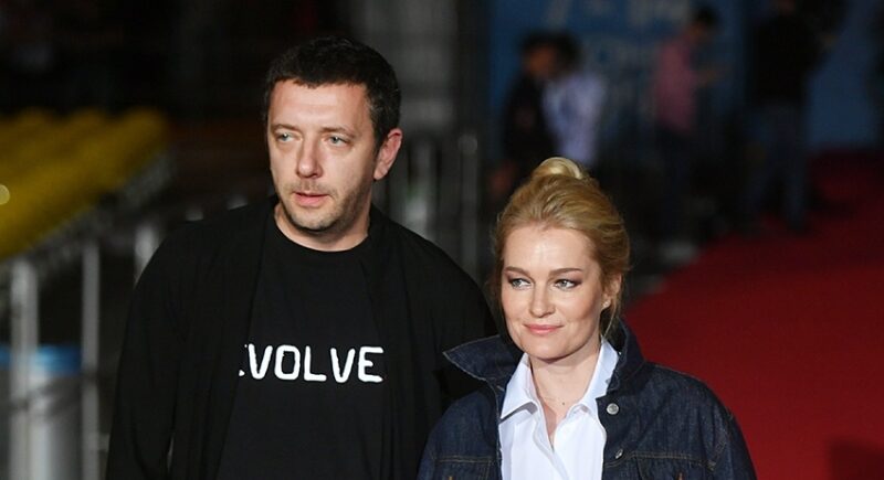 Родила сына до официального развода: как Виктория Толстоганова ушла от мужа Андрея Кузичева после 15 лет брака и обрела счастье с Алексеем Аграновичем