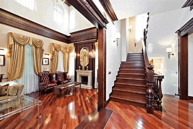 «Сказочный замок»: как выглядит особняк Алсу за 15 лет брака с Яном Абрамовым