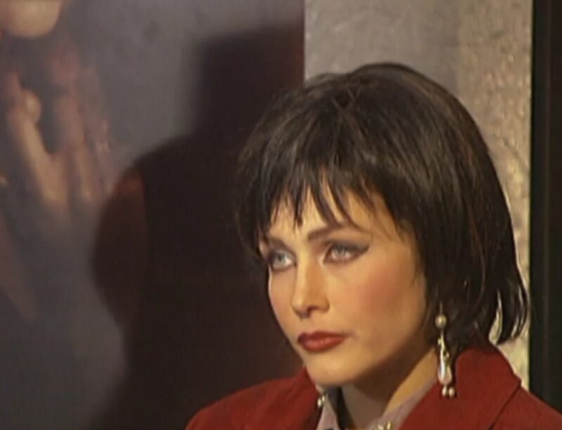 «Самая противная» из сестёр: как Эльвира Болгова за 6 месяцев сыграла три роли в 2004 году и чем обернулся тройной вызов