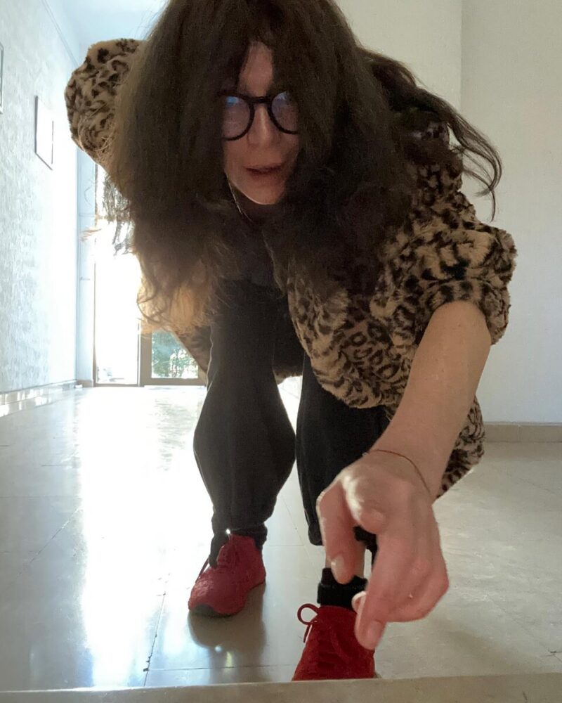 «Из имущества у меня только воздух»: как 58-летняя Оксана Фандера покинула мужа и детей, уехав в Грузию с одной собакой