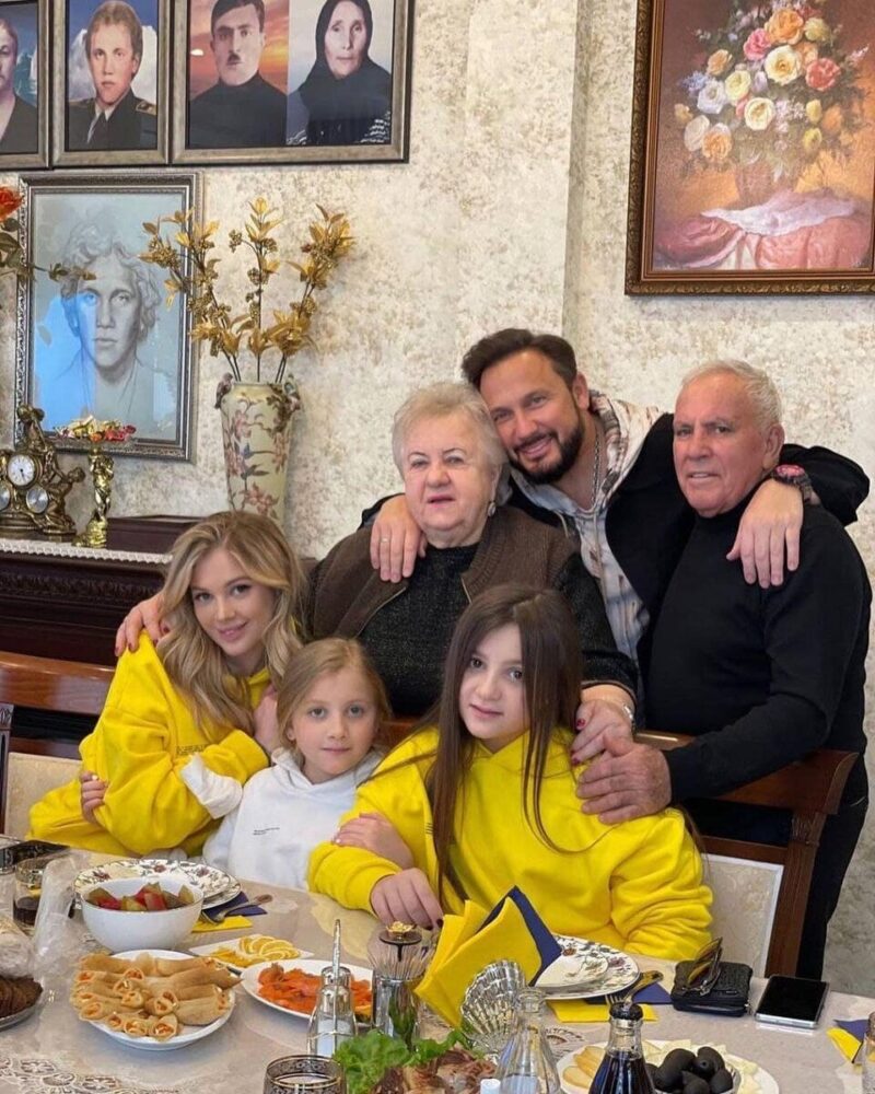 Родители Стаса Михайлова отпраздновали 