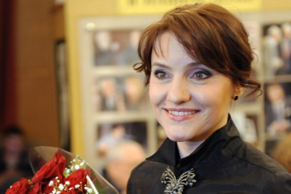 Четверть века брака и полмиллиарда на кону: «Либо смирись, либо развод» – 60-летний Игорь Гордин поселил любовницу в доме Юлии Меньшовой