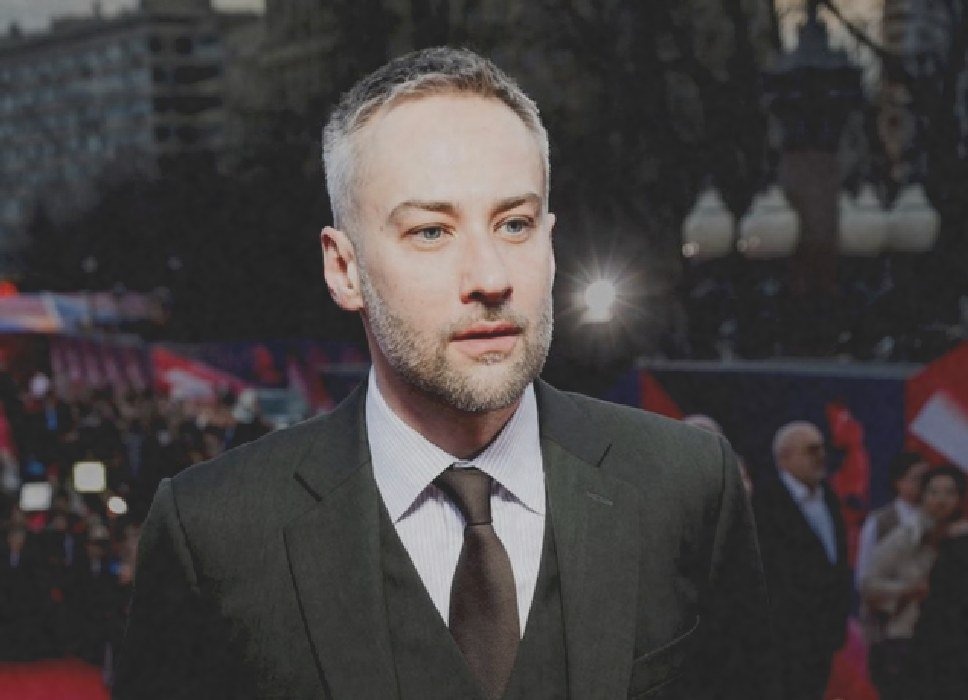 «Раньше ж лучше было»: Дмитрий Шепелев высмеял звёзд-мужчин за пластику