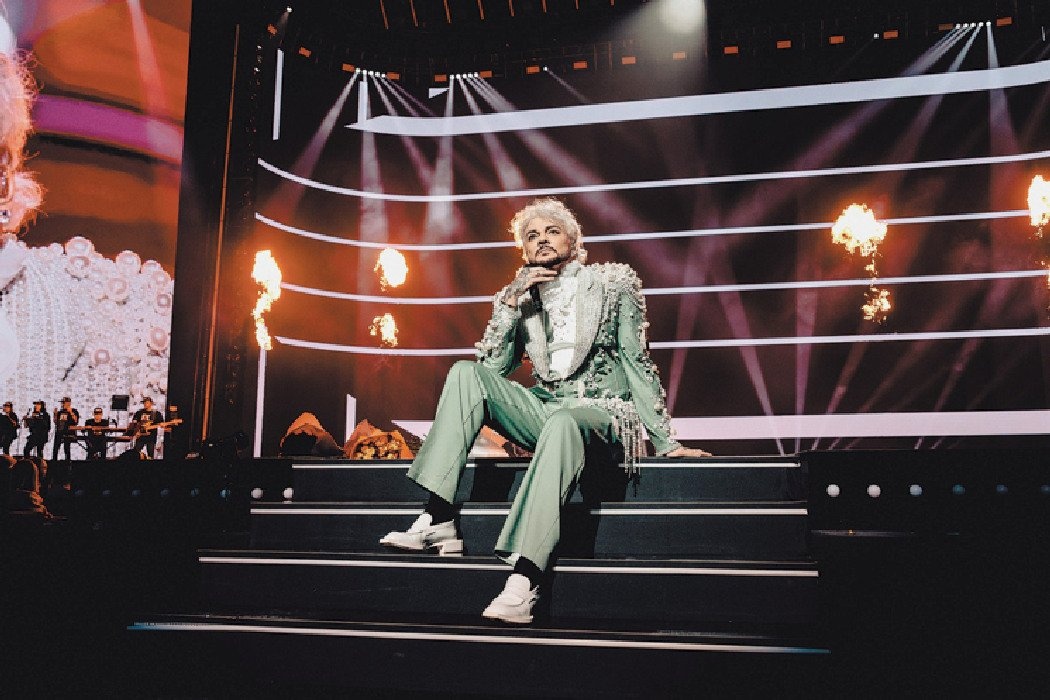 «Сама природа мне прошептала, ты коронованная особа»: Филипп Киркоров устроил триумф личности на сцене Live Arena