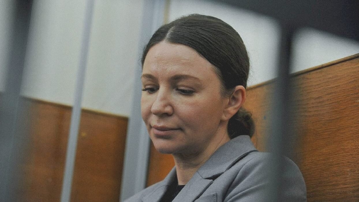 Финуправляющий Блиновской заподозрила переводы на 42 миллиона рублей