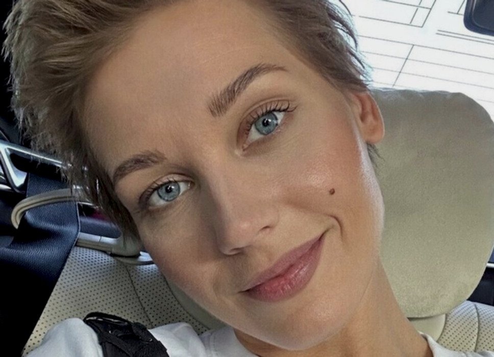 «А кто жених?» Кристина Асмус показала себя в свадебном платье