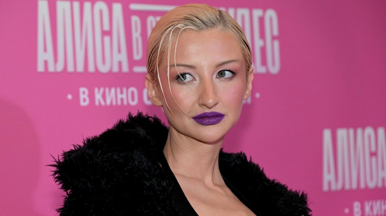 Певица Margo запустила бренд шерстяных кардиганов ️ TVCenter.ru