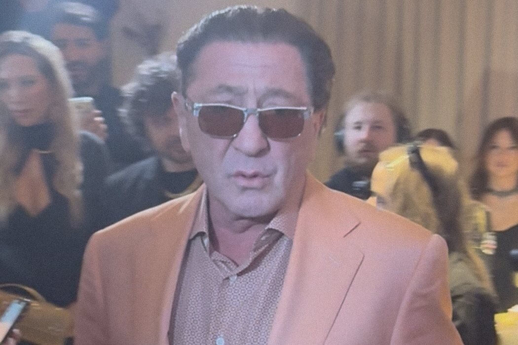 Григорий Лепс впервые назвал стоимость своих костюмов — «порядка пятисот тысяч рублей»