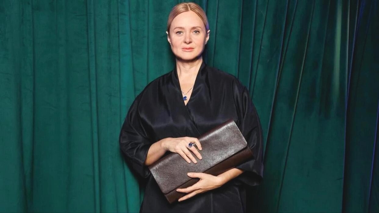 «Огромный профессионал»: Анна Михалкова о дуэте с Михаилом Ефремовым в спектакле «Без свидетелей»