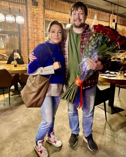 «Не сидеть сложа руки»: 32-летний сын Булановой в «паузе», а 19-летний Никита бросил музыку