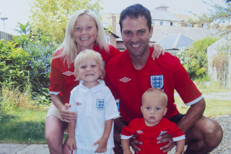 Елена Бережная с детьми: сыном Тристаном и дочерью Софией-Дианой.