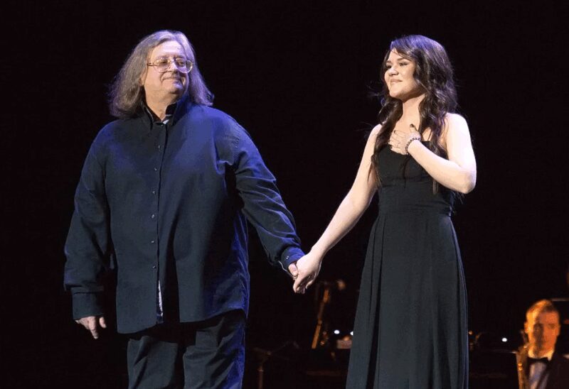 Дина Гарипова и её наставник Александр Градский, который сыграл ключевую роль в её становлении.