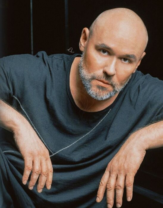 Одинокие волки сцены: почему успешные мужчины за 45 до сих пор не знают «брачных оков»?