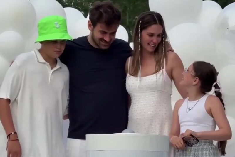 Агата с детьми и Петром на гендер-пати.