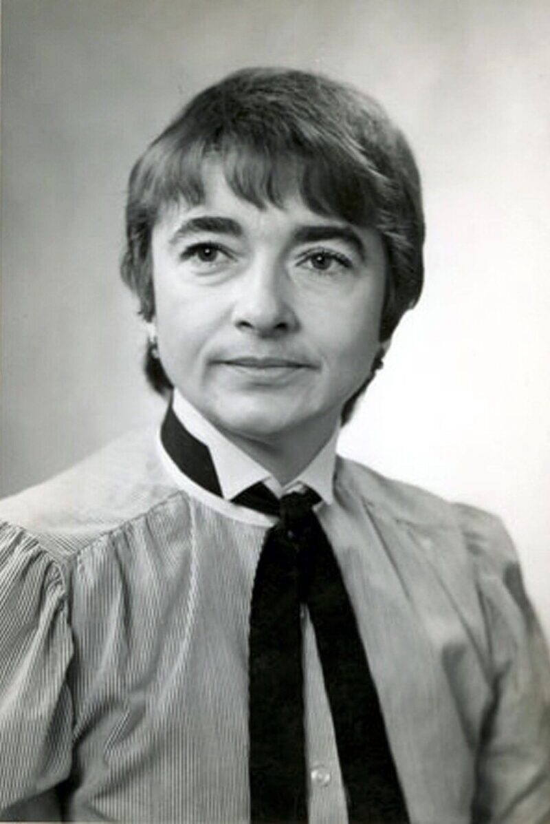 Юная Нина Будённая, студентка журфака МГУ.