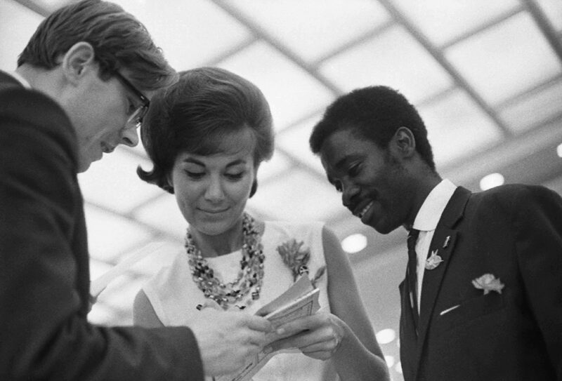 Эдита Пьеха в молодости, когда её талант только расцветал.