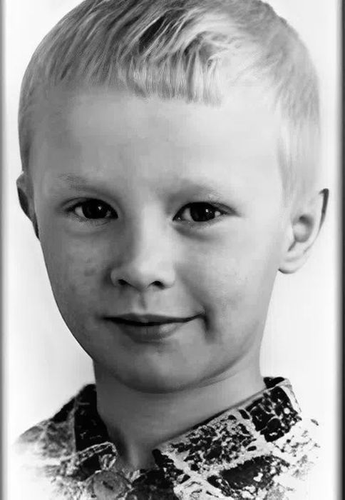 «Мне все равно, если умрете с голоду»: 65-летний кумир миллионов разорвал связь со старшей дочерью, но счастлив во втором браке