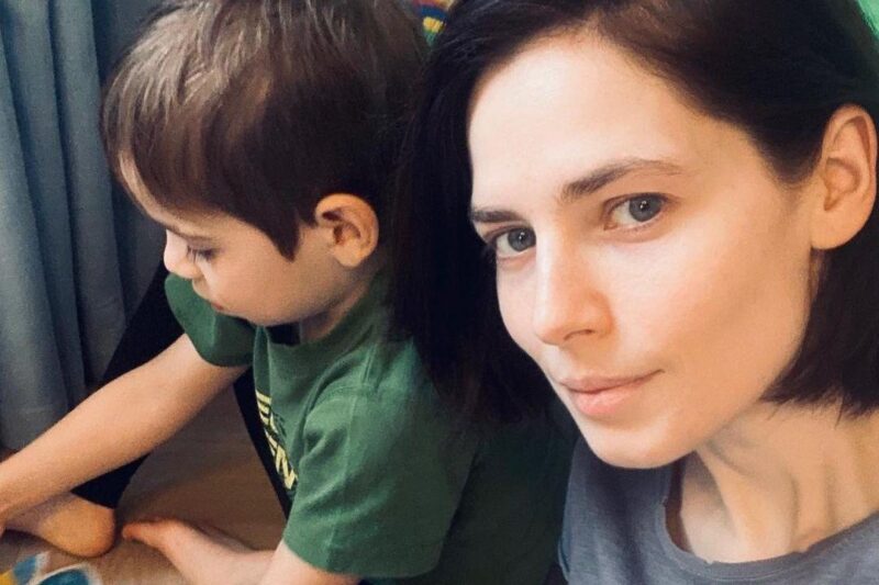 Крах большой семьи и «абсолютная безответственность»: Как 47-летний Евгений Цыганов, отец восьмерых детей, ушел к Юлии Снигирь