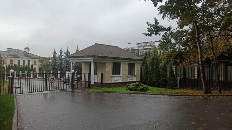 «Не для показухи»: как выглядит особняк Татьяны Бакальчук, самой богатой женщины России, в элитном посёлке